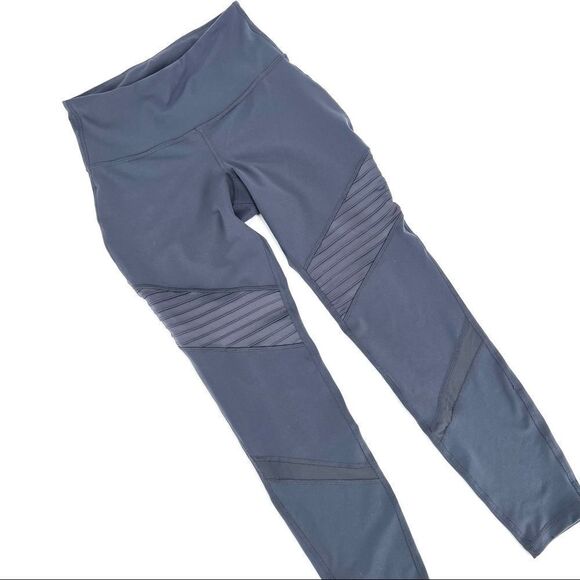 Old Navy  7/8 Gray Moto Leggings‎ Small go dry - Picture 2 of 7